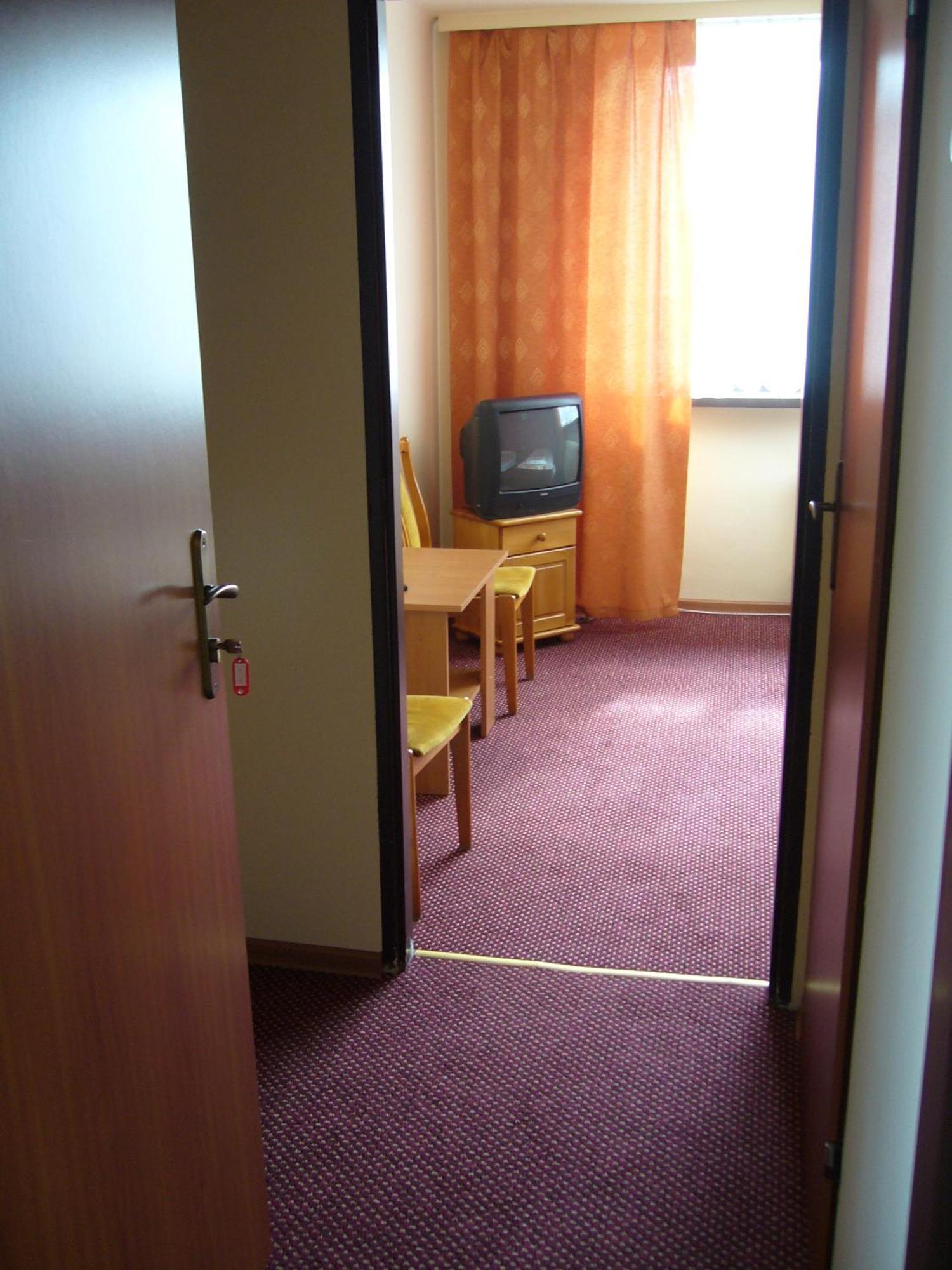 Karet Obiekt Hotelowy Skoczów Eksteriør bilde